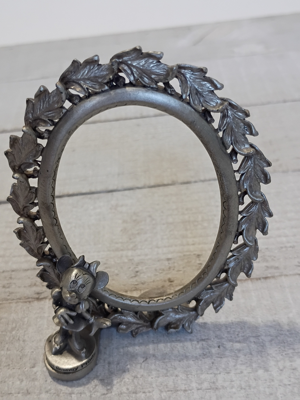 Vintage Disney Minnie Mouse Pewter Oval Picture Frame Leaf Design No Glass/Back